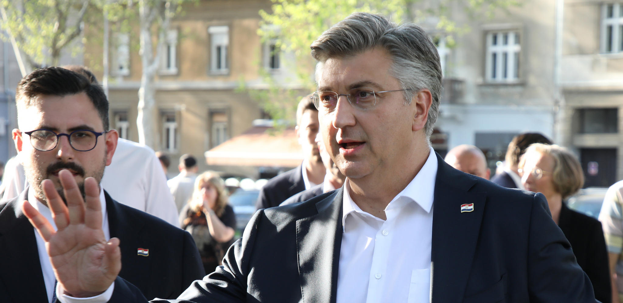 PLENKOVIĆ NAPADNUT U ZADRU "Uskoro će ti isteći vreme, ima neko mnogo veći!" (VIDEO)
