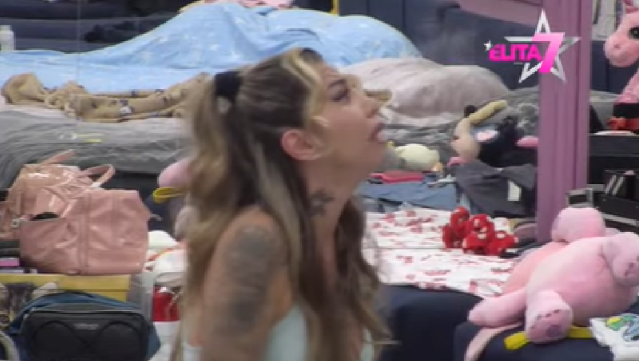 ANELI AHMIĆ DOŽIVELA NERVNI SLOM! Urlici odzvanjali Elitom, voditelj napustio crni sto kako bi pokušao da je smiri