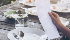 DOBILA SAM BAKŠIŠ OD 1.000 EVRA: Kada sam pročitala šta piše na računu, život mi se smučio