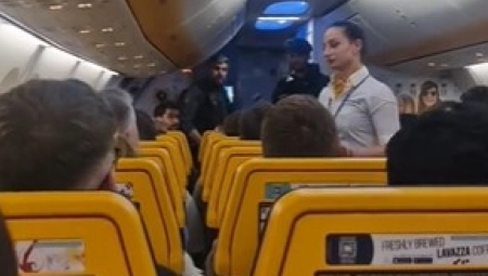BIVŠA STJUARDESA OTKRIVA Evo šta se dešava u slučaju da neko premine u avionu!