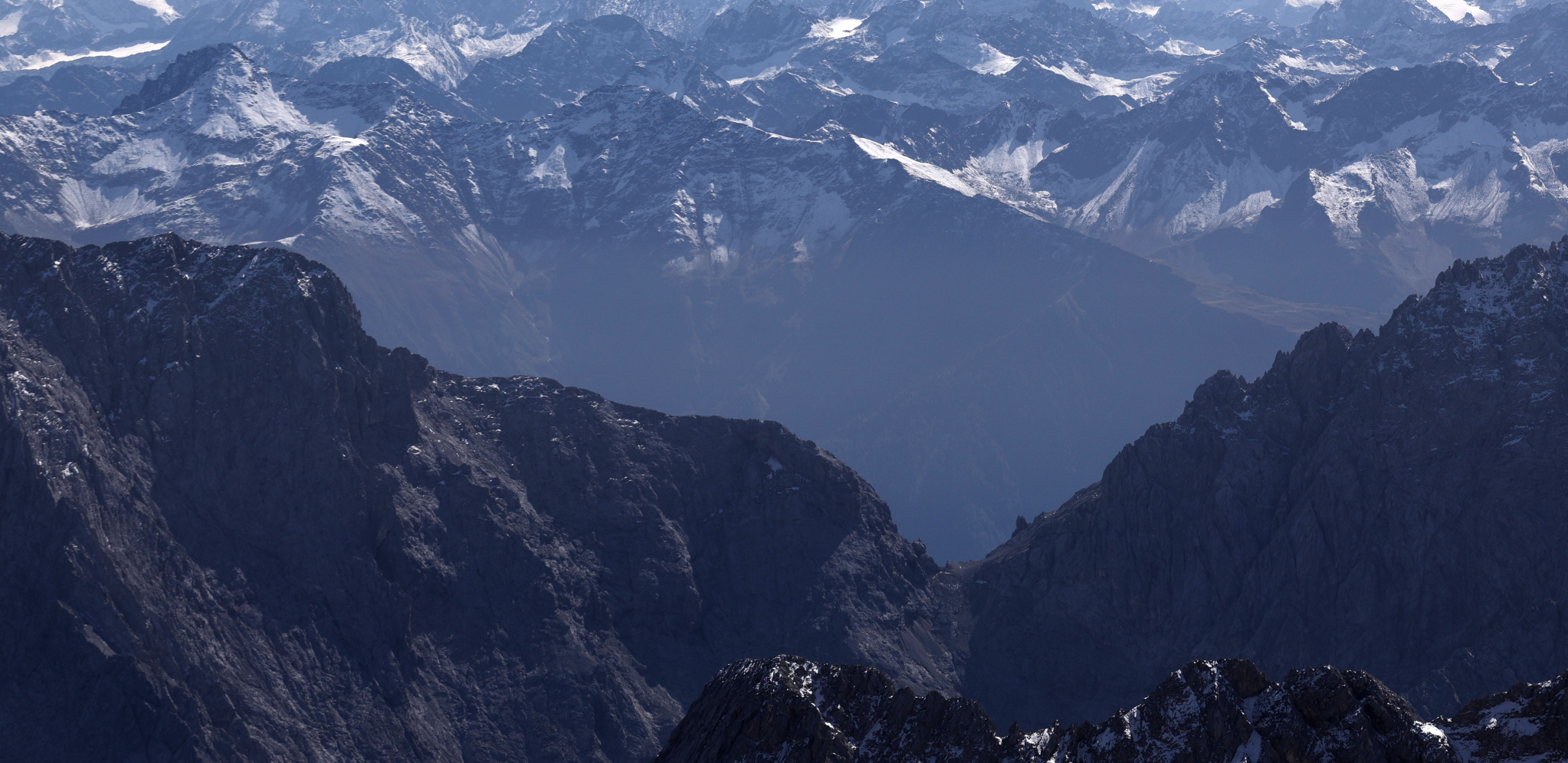 DVE ŽENE SE PELE BEZ UŽETA NA ALPE! Survale se u provaliju: Jedna poginula, druga teško povređena!