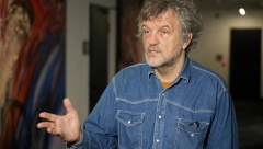 “VEĆINA ONOGA ŠTO SAM VOLEO UMRLO JE U RATU” Emir Kusturica tajno posetio Sarajevo nakon tri decenije