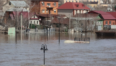 POPLAVLJENA PRESTONICA: Pucanje brane napravilo haos