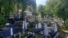ALARMANTAN PROBLEM U TOPOLI Groblje postalo tesno, nema više mesta za sahranjivanje
