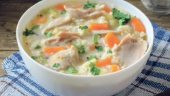 DOMAĆA PILEĆA SUPA Provereni klasik koji niko ne odbija, a prehlada prolazi kao rukom odnešena