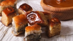 BAKLAVA SA MAKOM Klasičan a drugačiji desert, kao osmišljen za uživanje
