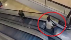 SVI BEŽE TOKOM MASAKRA U SIDNEJU, SAMO JE RUS POKAZAO ZUBE! Postao poznat kao "čovek sa šipkom", tokom napada zagrmeo samo jedno! (VIDEO)