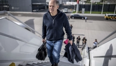 PONIŽENJE ZA ŠOLCA U KINI Nemački kancelar se na aerodromu proveo kao bos po trnju (VIDEO)