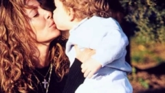 "TI SI KOPIJA SVOG OCA" Nakon smrti sina iskoristila njegove ćelije da ponovo postane mama i naišla na osudu