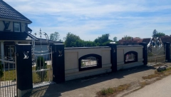 "OVO JE ZNAK DA JE USPEO U ŽIVOTU" Ceo internet plače od smeha zbog GASTARBAJTERSKE vile u Lajkovcu (FOTO)