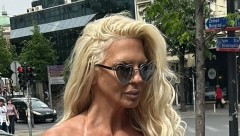KARLEUŠA NAPRAVILA KOLAPS U CENTRU BEOGRADA! Jelena zapalila sve u preuskoj haljini, dekolte puca, prolaznici trljaju oči!