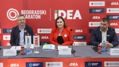 Heroji Beogradskog maratona i Merkator S donirali defibrilatore Crvenom krstu Beograd