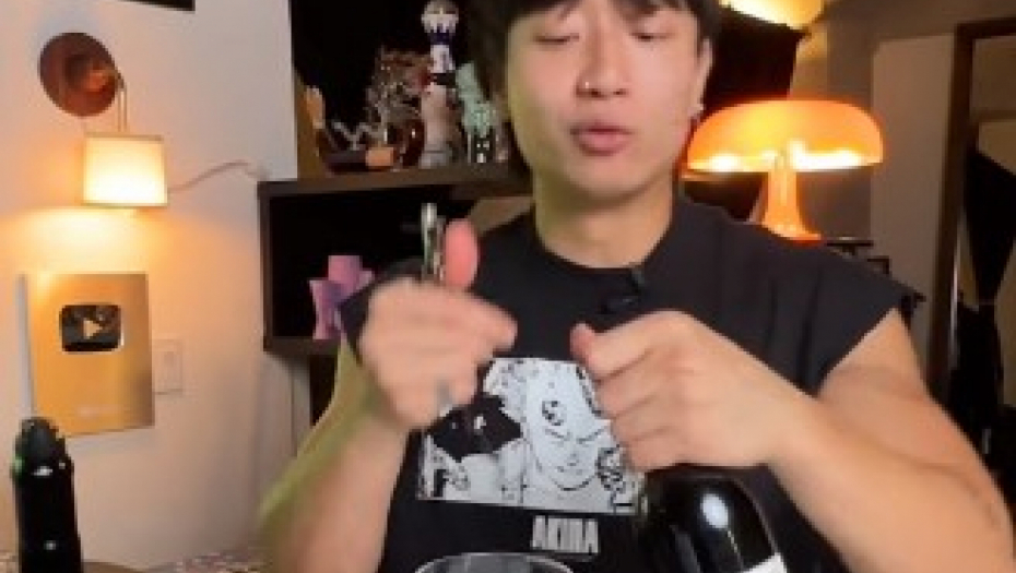 AMERIKANAC PROBAO OMILJENO SRPSKO PIĆE Njegova reakcija je urnebesna! (VIDEO)