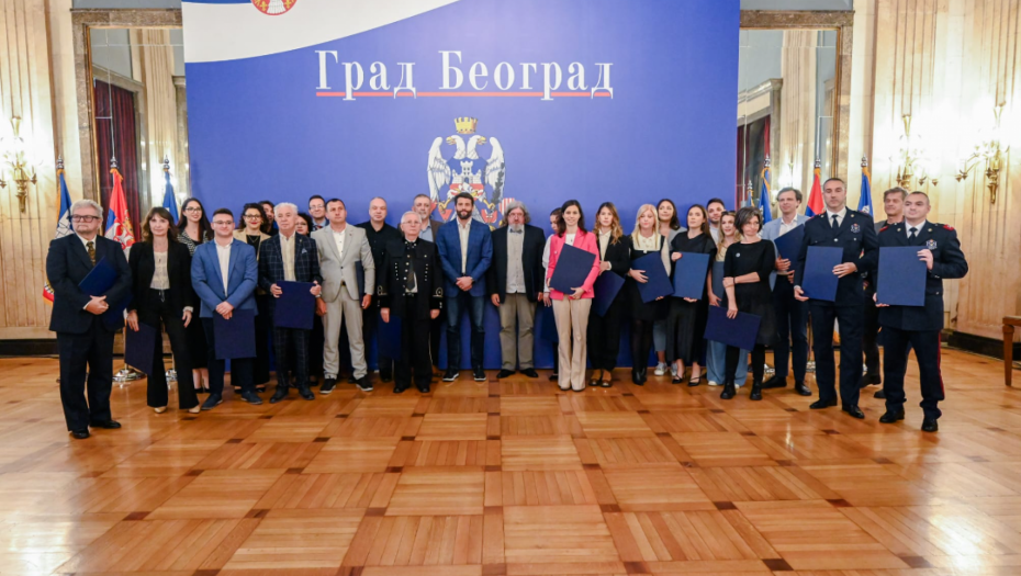 Šapić svečano uručio laureatima Nagradu grada Beograda za 2023. godinu (FOTO)