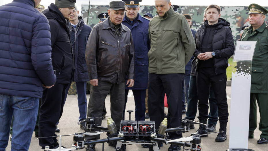 MOĆNO RUSKO ORUŽJE Šojgu na poligonu dronova i malokalibarskog oružja (FOTO)