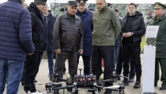 MOĆNO RUSKO ORUŽJE Šojgu na poligonu dronova i malokalibarskog oružja (FOTO)