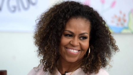 MIŠEL OBAMA OBJAVILA KNJIGU Bivša prva dama SAD proslavila veliki uspeh špijunskom akcijom, ovo je hit!