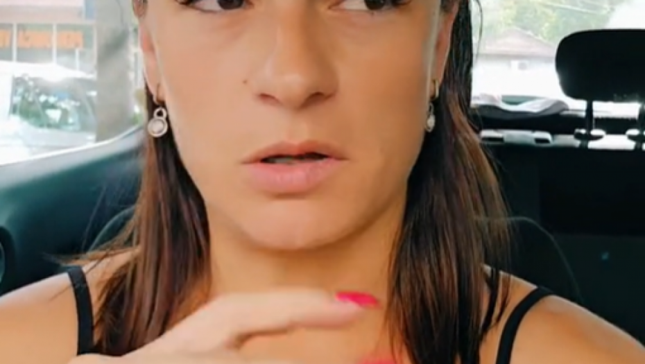 "DOBIO BI TAKVU ŠAMARČINU DA SE NE BI OPASULJIO TRI DANA" Devojka zgranuta zbog scene kojoj je prisustvovala usred kafića (VIDEO)