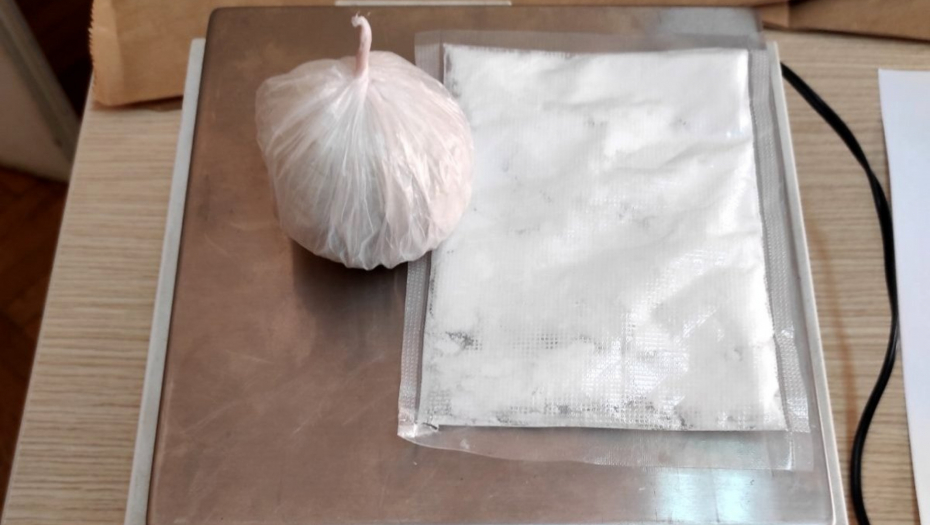 PRITVOR ZBOG TRGOVINE NARKOTICIMA  Policija kod Pančevca pronašla oko kilogram amfetamina