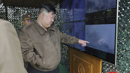 MOĆNI OGANJ SEVERNE KOREJE Kim nadgledao ispaljivanje, zbog ovog oružja se tresu u Vašingtonu