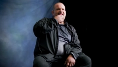 ŽENE POLUDELE ZA NJIM Kamiondžija rođen sa DVA polna organa, jedan je morao da ODSEČE (VIDEO)