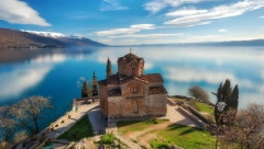 OMILJENO MESTO SRPSKIH TURISTA, A PREJEFTINO Benzin, hrana i piće po neverovatnim cenama