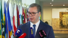VUČIĆU, PRESTANI DA SE BORIŠ I NEGIRAŠ DA SE U SREBRENICI DESIO GENOCID! Opozicioni mediji su ovu SRAMNU poruku raspucali na celu stranu