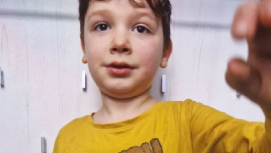 AUTISTIČNI DEČAK (6) NESTAO JE PRE NEDELJU DANA Traži ga 1.000 ljudi, u potragu uključeni i dronovi