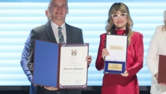URUČENO PRIZNANJE ZLATNI GRB GRADA BANJALUKA Jelena Trivan: Ovo je potvrda moje neraskidive veze s Banjalukom