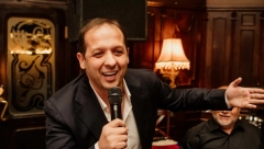 ŠABAN SE NIKADA NEĆE ZABORAVITI! Emir Habibović napravio lom u restoranu ”Dva Jelena”, poznati kompozitor uživao!