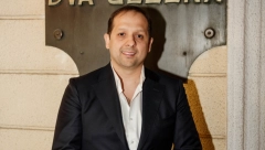 NAŠ PEVAČ SE DEVET GODINA MUČIO! Otkrio dugo čuvanu tajnu, javnost ga žestoko osudila, on sada priznao: Plašio sam se operacije!