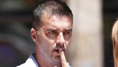 PIŠI, BRIŠI I UZDIŠI Ko je jedini doktor pravnih nauka na svetu koji ne zna da popuni izbornu listu