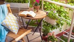 OVAKO SE NAJLAKŠE ČISTI NAMEŠTAJ ZA TERASU Pomoću 2 sastojka iz kuhinje skinućete svu prljavštinu i fleke!