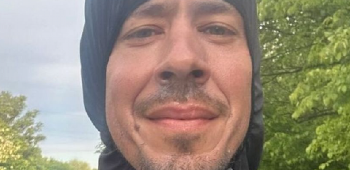 SRUŠEN MOST I VODA SVUDA OKO NJEGA Nikola Rokvić sprečen da nastavi pešačenje, pevač se oglasio i otkrio šta je uradio u ovoj situaciji