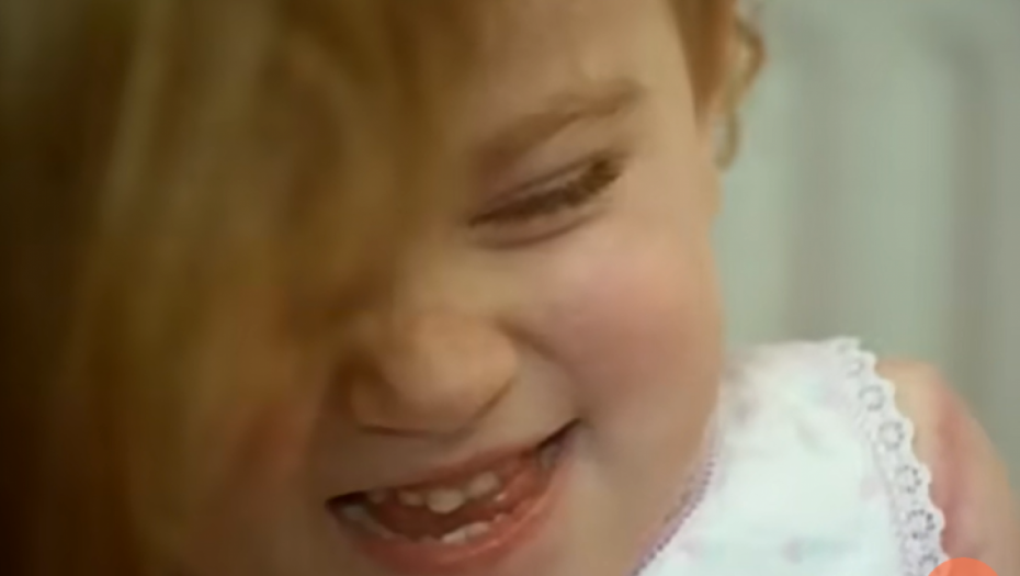 RODITELJI DONELI ODLUKU ZBOG KOJE KRIVE SAMI SEBE Tragična sudbina dve sestre im zauvek obeležila živote (VIDEO)