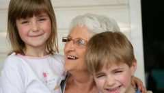 "JA SAM BAKA, A NE DADILJA" Volim unuke, ali ne želim više da ih čuvam na silu