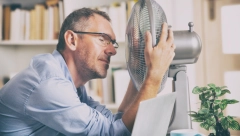 KAKO RASHLADITI CELU KUĆU, A UŠTEDETI NA KLIMI! Par genijalnih trikova!