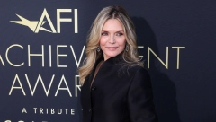 ZA NJU VREME KAO DA JE STALO Mišel Fajfer zablistala na crvenom tepihu i oduševila mladolikim izgledom