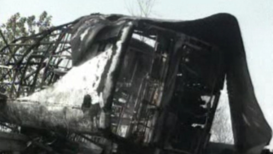 PRVOG MAJA 1999. JEDNA NATO BOMBA POBILA JE OKO 50 LJUDI U AUTOBUSU Među njima su bili brat i sestra, Nikola (17) i Marija (15)