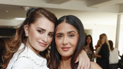 ONE SE NE MENJAJU Salma Hajek podelila fotku sa Penelope Kruz sa početka karijere, Za njih vreme kao da je stalo