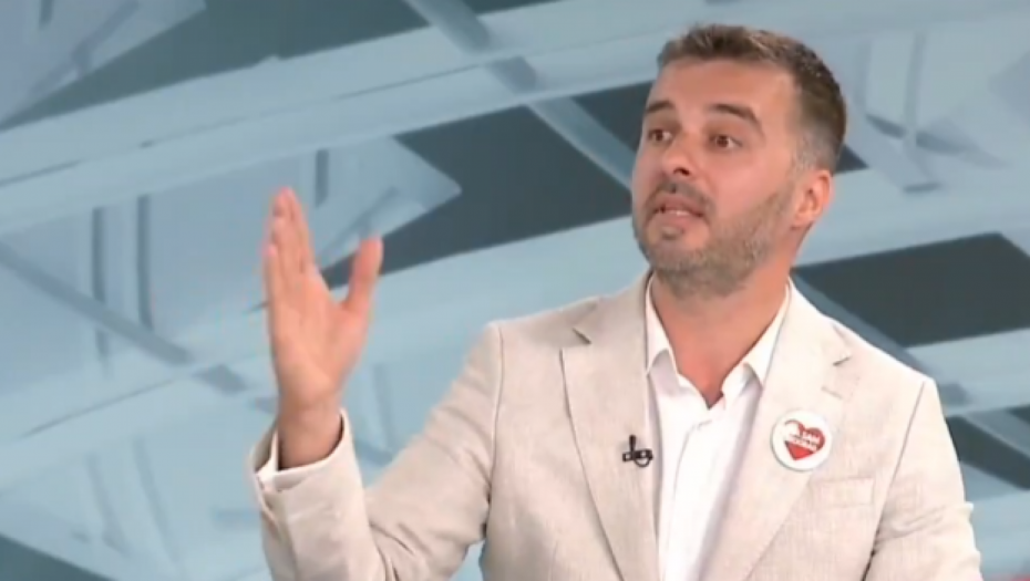 ZA SAVU MANOJLOVIĆA JE PITANJE REZOLUCIJE O GENOCIDU VUČIĆEVO SKRETANJE PAŽNJE SA KANALIZACIJE Protiv zapada ne sme ni reč da zucne! (VIDEO)
