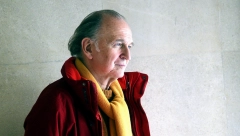 OPALI JE AKO TI DA Poznati glumac snimao intimnu scenu sa 20 godina starijom koleginicom, pa se šokirao rečima reditelja: "Ležao sam go među njenim nogama"