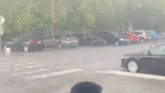 NEZAPAMĆENI PLJUSAK U SRBIJI Nebo se otvorilo, pogledajte kako lije kod Kikinde (VIDEO)