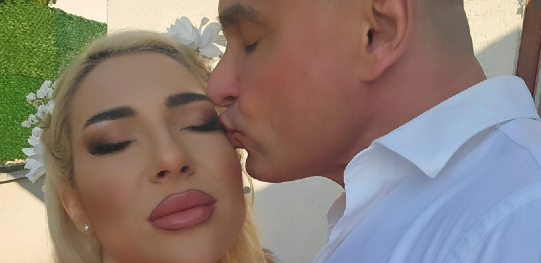 OVAKO JOVANA JEREMIĆ PROSLAVLJA USKRS Voditeljka nikad srećnija, blista u zagrljaju dečka, ovakve ih nikada niste videli!