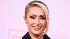 LEGENDA SE JEDNOM RAĐA Paris Hilton nasmejala mreže urnebesnom greškom, ovo samo ona može!