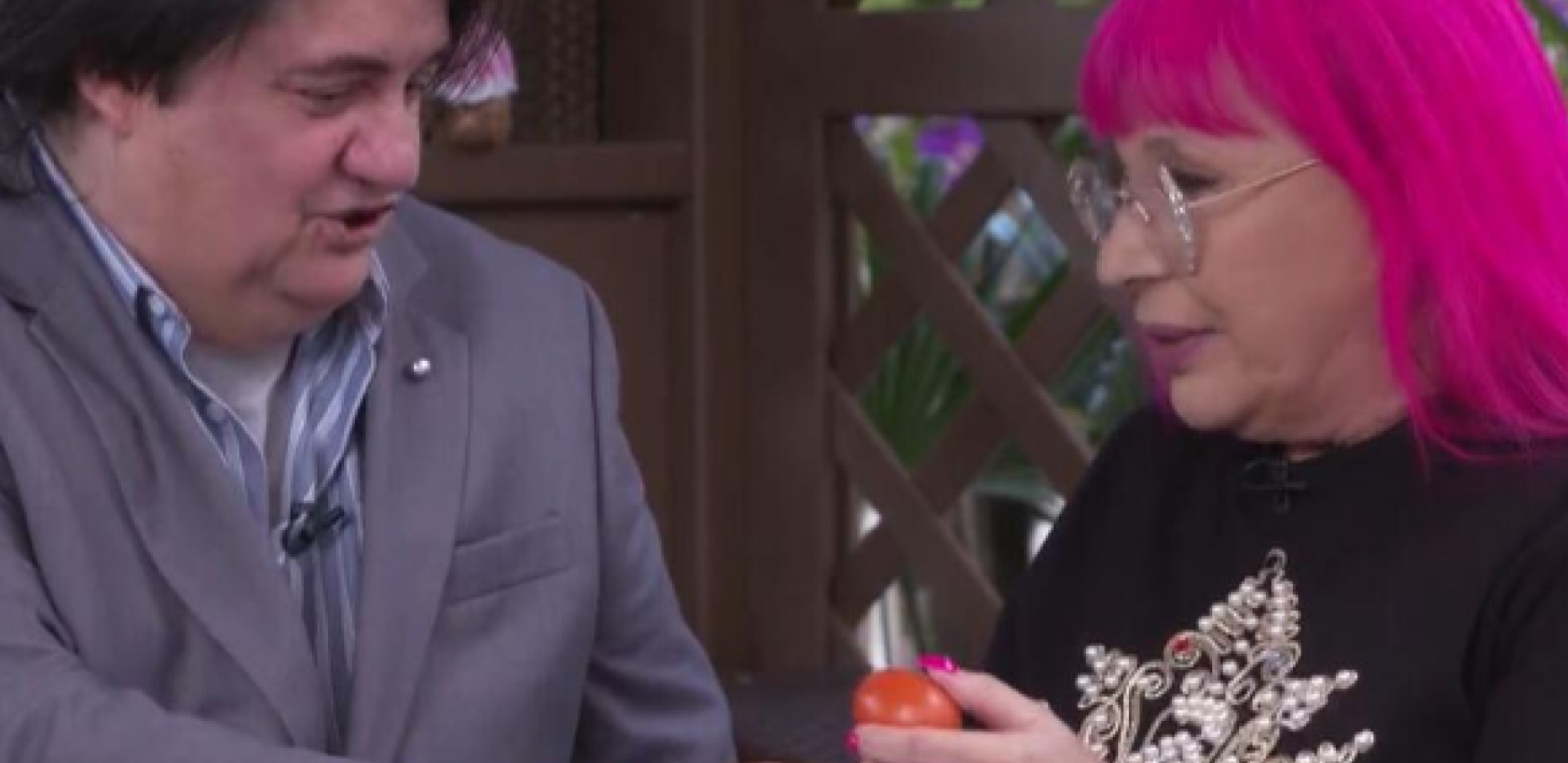 MAMA NIJE DALA DA IZAĐEM IZ KUĆE, DA SE NE BI ZNALO DA NEMAMO Zorica Brunclik se prisetila detinjstva, odrasla je u velikoj bedi