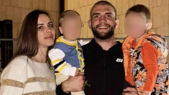 VELJKOVI SINOVI JEDU IZ STARINSKIH TANJIRA Ražnatović pokazao kako se hrane njegovi naslednici, svi u šoku