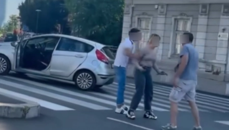 DEVOJKA U BEOGRADU KROZ SUZE VRIŠTI "OSTAVI GA NA MIRU..." Jezva scena kod Kalemegdana!