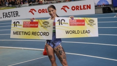 ATLETIČARKE SE POLJUBILE U USTA Lepa Magdalena Stefanovic u čudu kada je "ZAŽVALILA" koleginica (VIDEO)