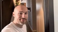 AJMO, KUME Sofra obukao svečano odelo, pa otkrio sa kim nazdravlja pred svadbu, jedan detalj je posebno zanimljiv